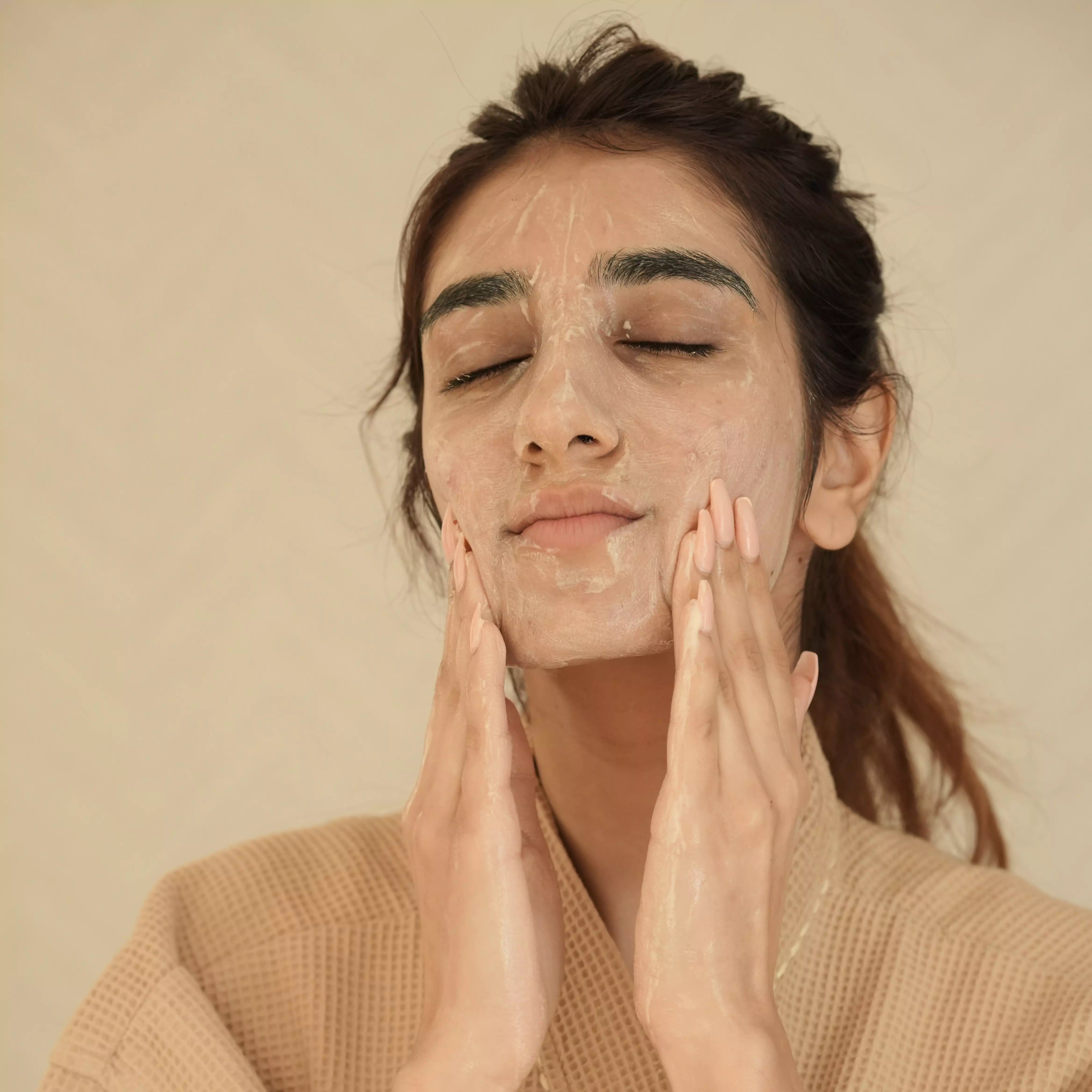 Plantas Organic Face Wash -  All in One image 4